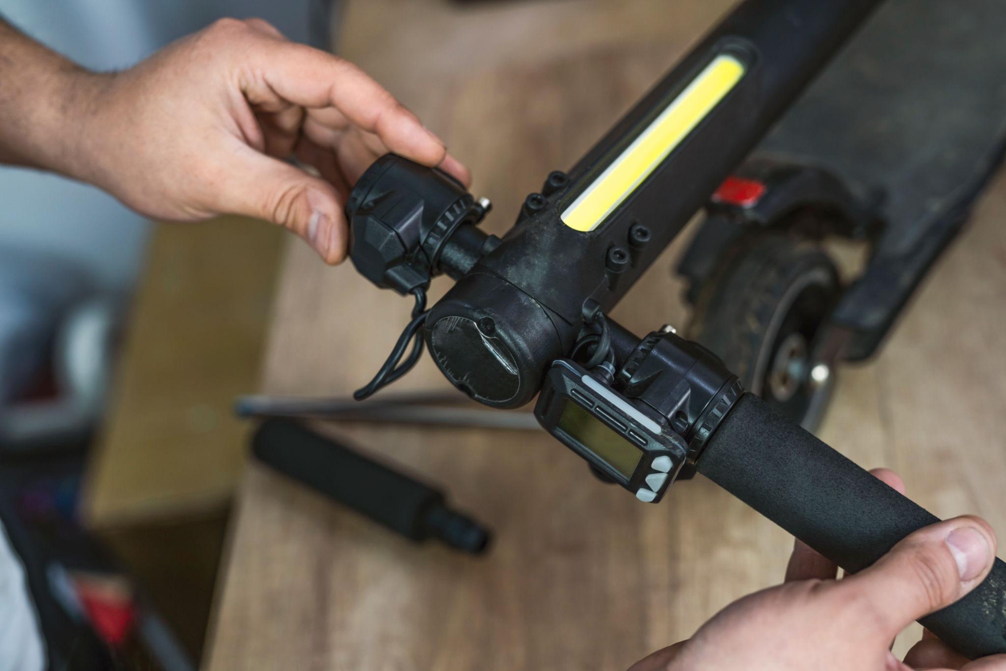 E-Scooter Display-Austausch und Montage